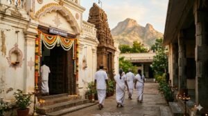 Seshadri Swamigal Ashram: Life of the Saint of Tiruvannamalai
